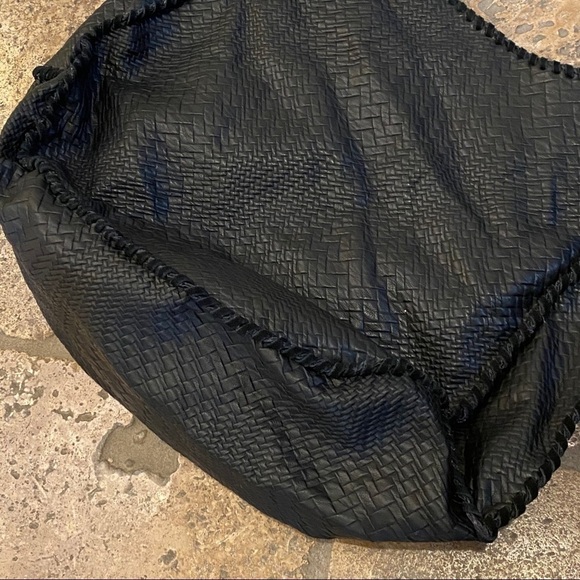 DV Large Black Bag with Tassel - Picture 3 of 10